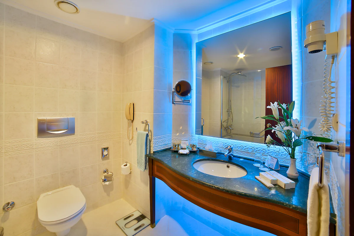 سرویس بهداشتی و حمام هتل گرند جواهر استانبول